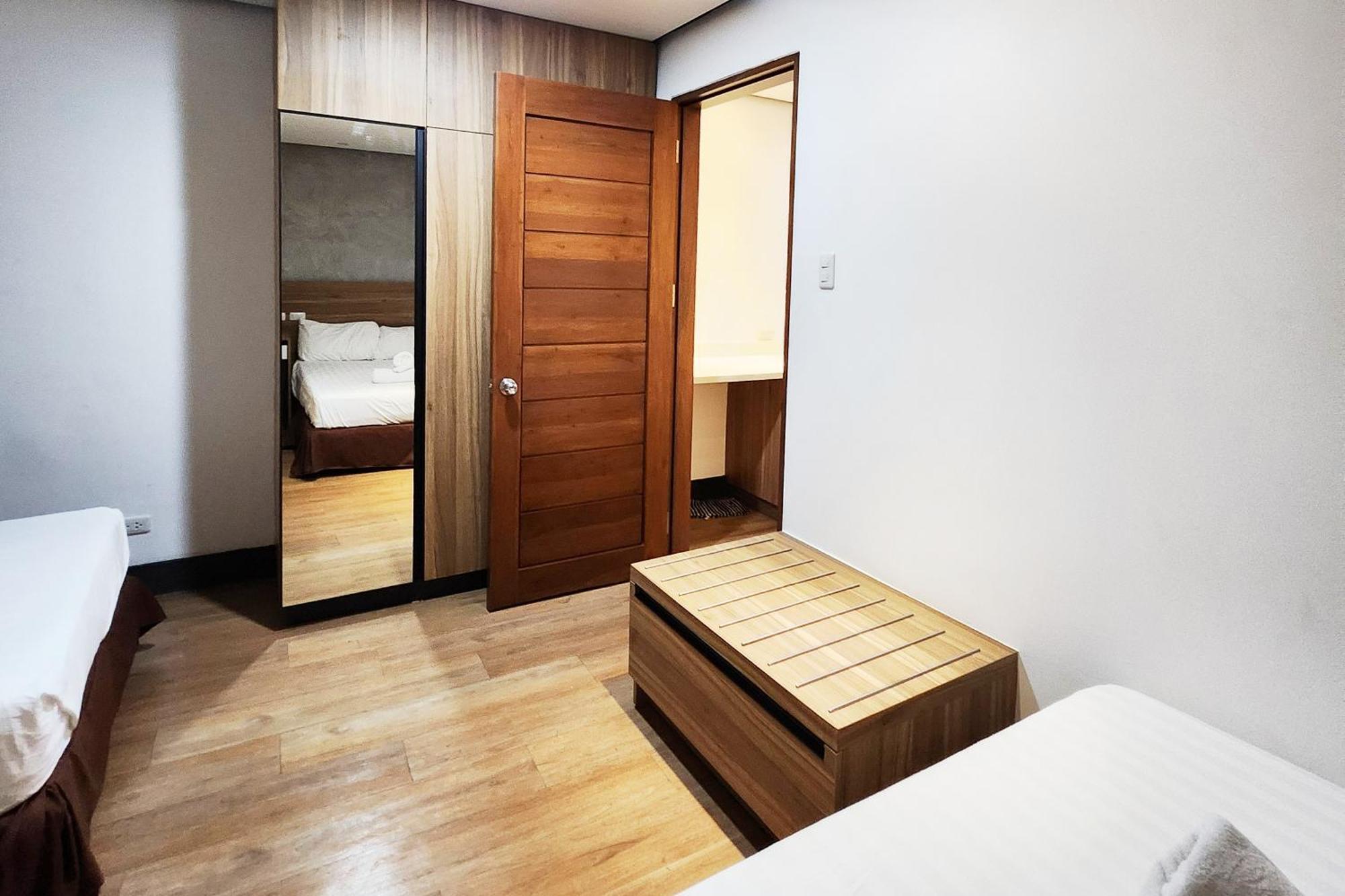 Boulevard Pension Hotel Cebu Exterior photo