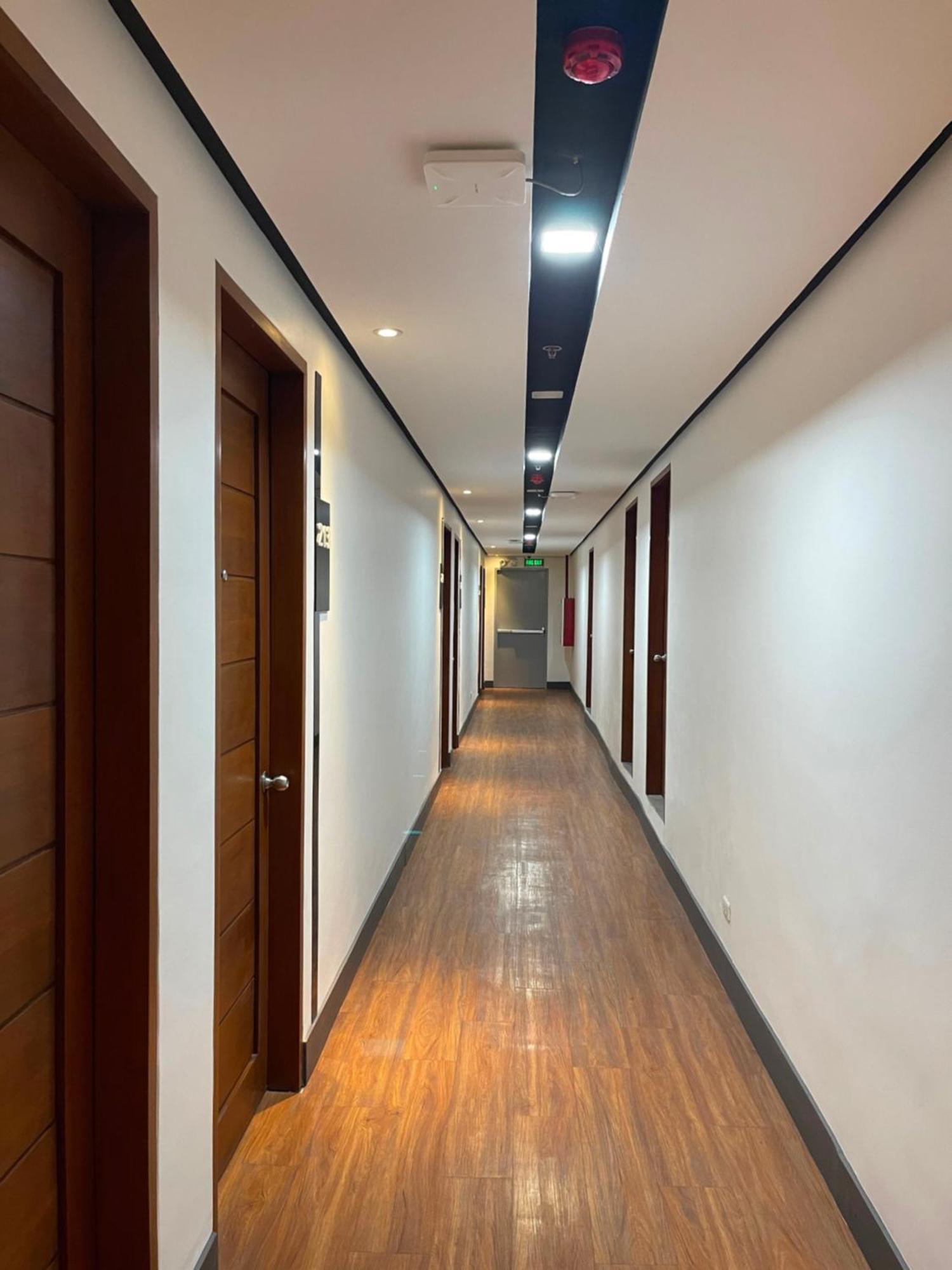 Boulevard Pension Hotel Cebu Exterior photo