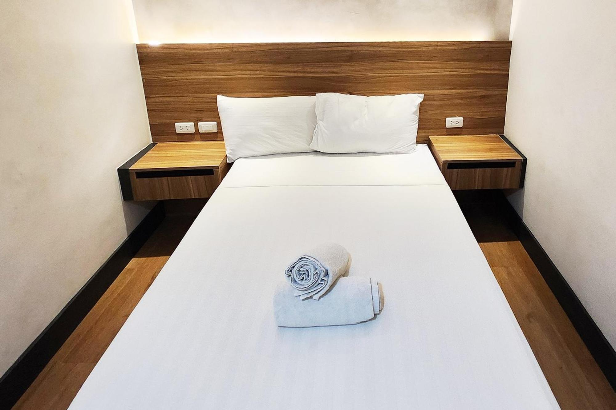 Boulevard Pension Hotel Cebu Exterior photo