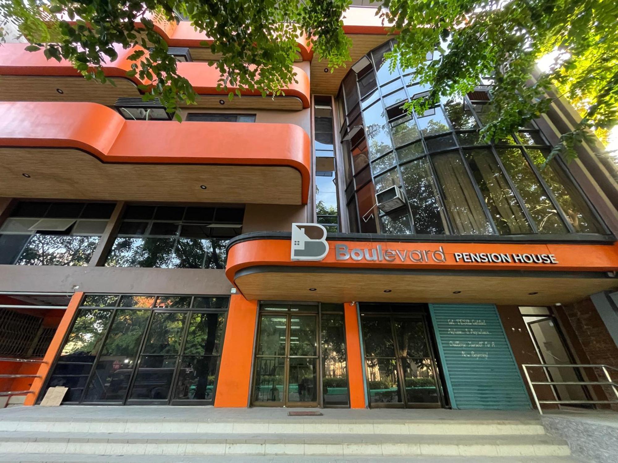 Boulevard Pension Hotel Cebu Exterior photo